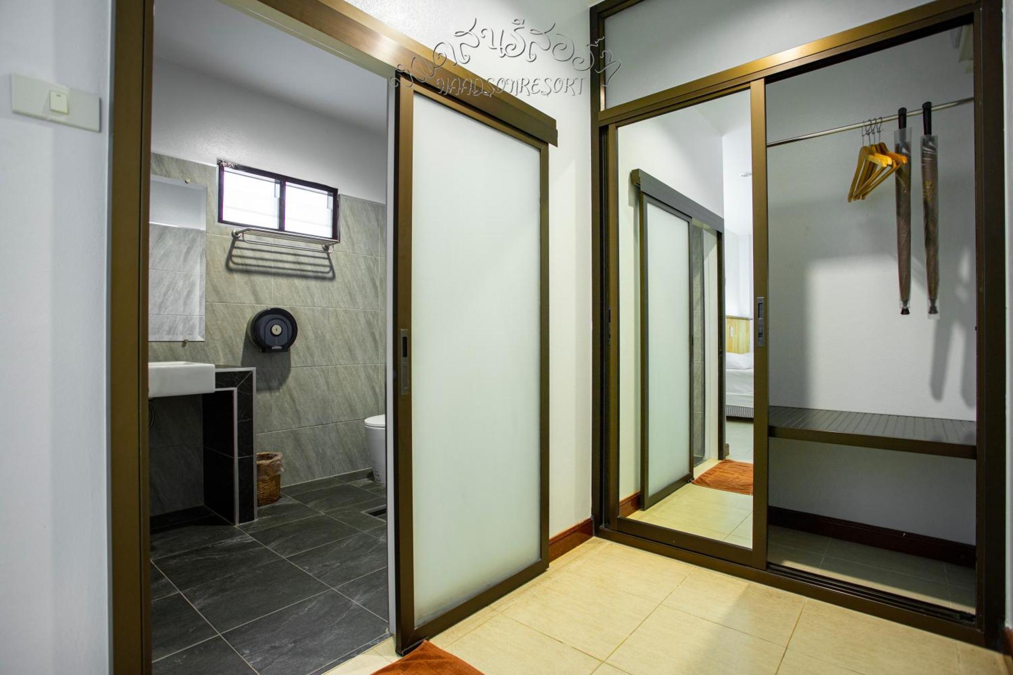 Haadson Resort Bang Saphan Noi Exterior photo